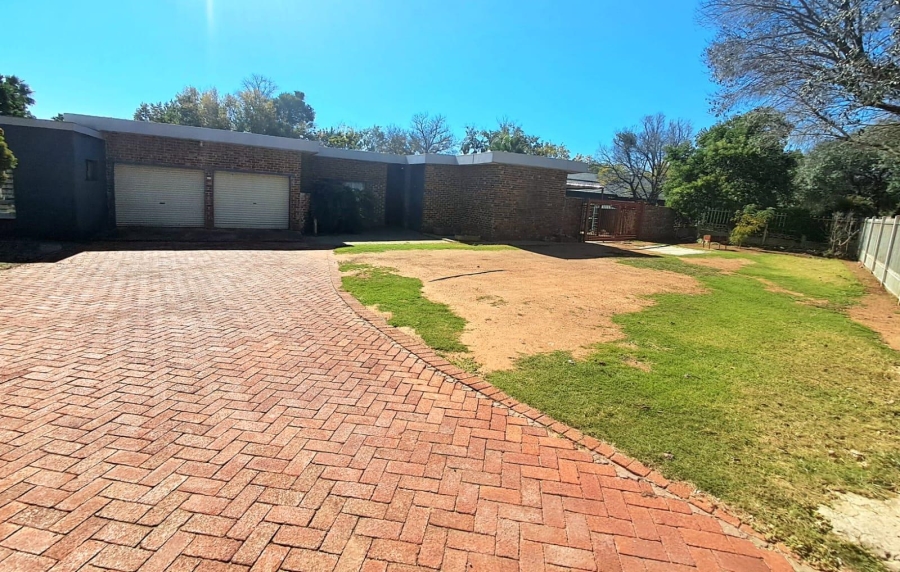 4 Bedroom Property for Sale in Fichardt Park Free State